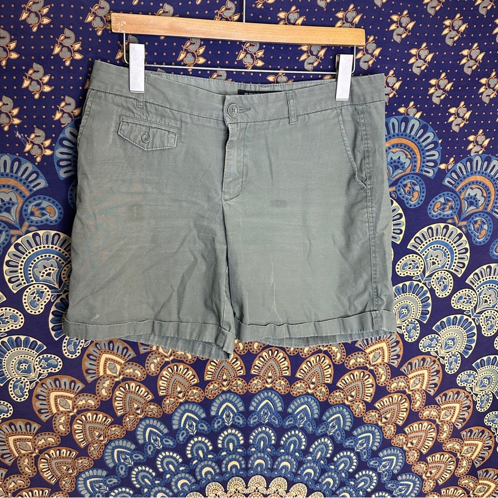 🐾free w/purchase🐾 flawed shorts